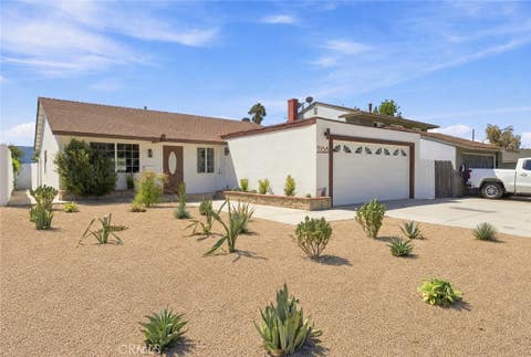 Photo of 3186 E Radcliffe AVE, Anaheim, CA 92806 (MLS # PW26180913)