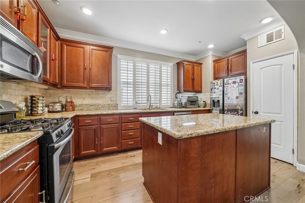 4468 Owens Street 101