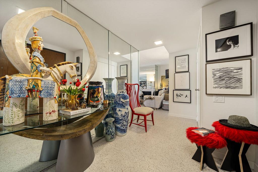 899 Island Drive 304