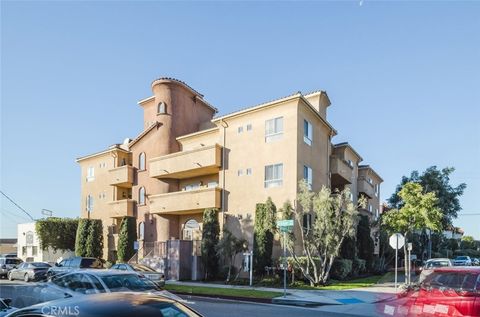 Photo of 1515 Grismer Avenue #302, Burbank, CA 91504 (MLS # GD25250649)