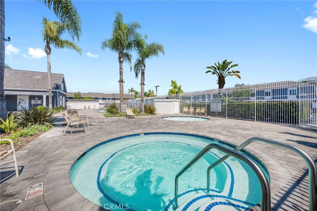 115 Morristown, Costa Mesa CA 92626 - Photo 28