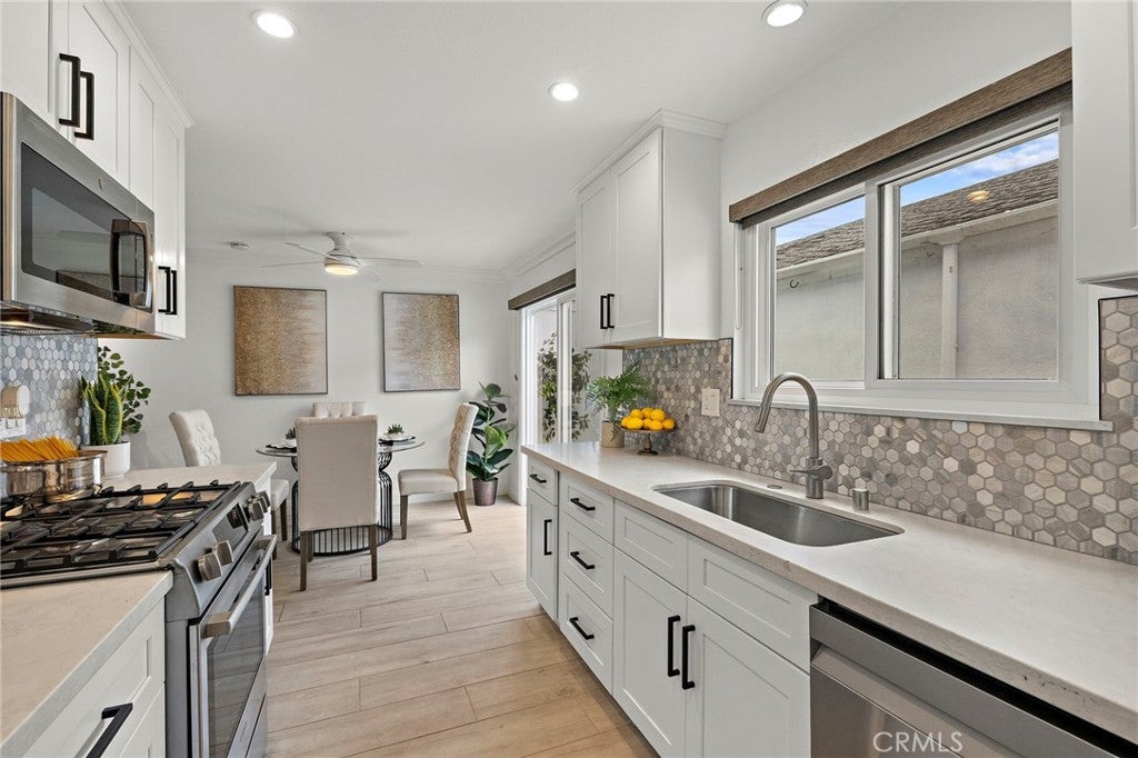 115 Morristown, Costa Mesa CA 92626 - Photo 13