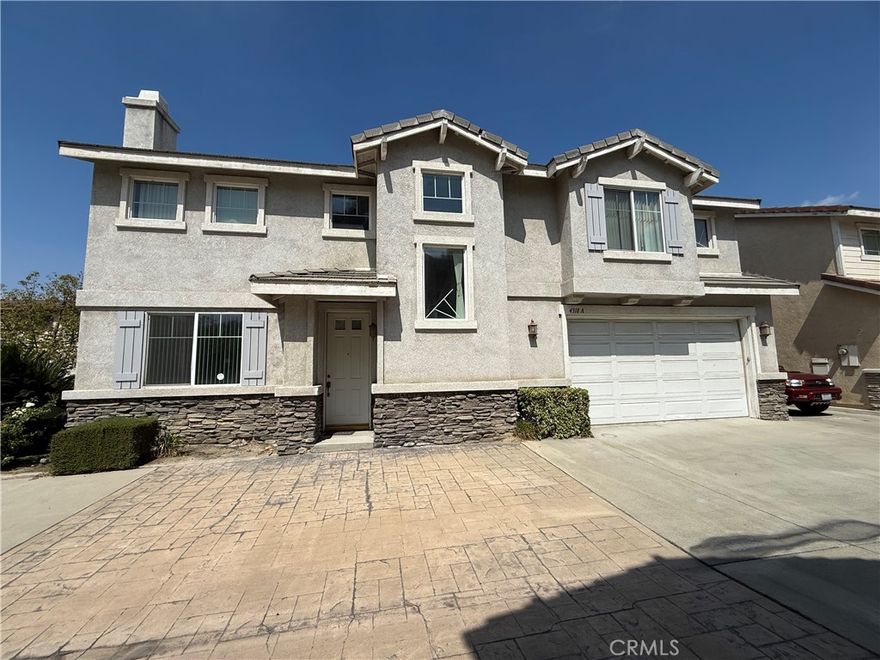 BEAUTIFUL PUD PROPERTY LOCATED IN NORTH BALDWIN PARK THIS HOME FEATURES 3 BEDROOMS AND 2.5 BATHS. NEW PAINTING. NEW SPC FLOOR. VERY NICE FLOOR PLAN WITH HIGH CEILING, HUGE, I MEAN HUGE MASTER BEDROOM FEATURES A WALK IN CLOSET AND A FULL BATH WITH SEPARATE TUB AND SHOWER. SPACIOUS LIVING ROOM WITH A FIREPLACE. OPEN KITCHEN, OAK CABINETRY,RECESSED LIGHTING. DUAL PANE ENERGY SAVING WINDOWS, PROGRAMMABLE TEMPERATURE CONTROL, HARDWIRED SMOKE DETECTORS, 2 CAR ATTACHED GARAGE, FINISHED GARAGE INTERIOR. NICE SIZE PRIVATE BACKYARD TO INVITE FRIENDS AND LOVE ONES TO HANGOUT! CLOSE TO SCHOOLS, FREEWAYS AND SHOPPING.