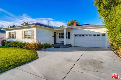 12527 Emelita Street Valley Village CA 91607