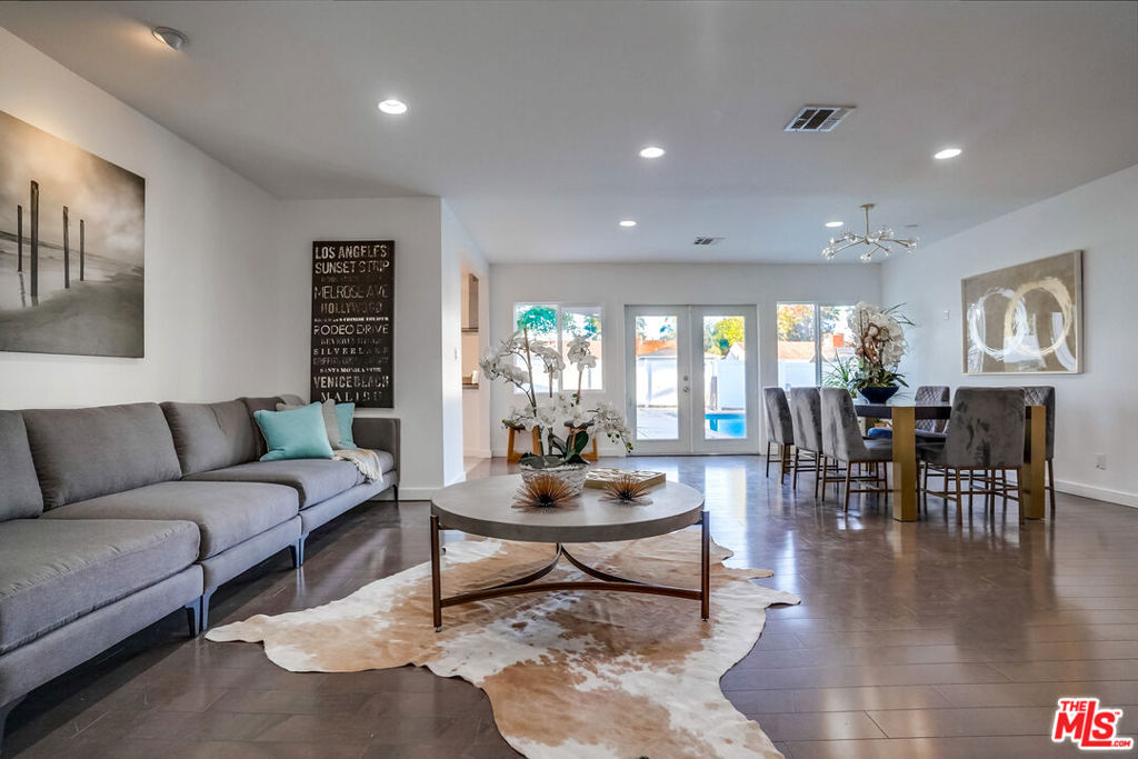 12527 Emelita Street