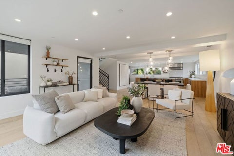 Photo of 663 Vernon Avenue, Venice, CA 90291 (MLS # 26984811)