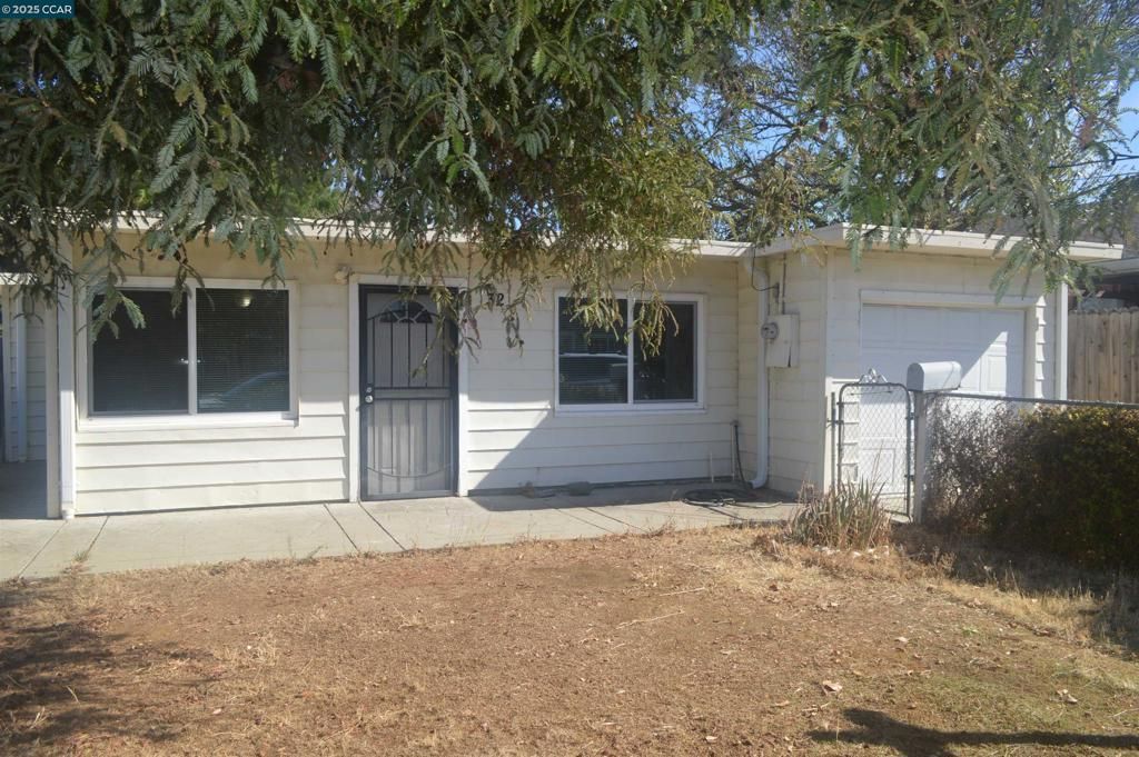 Photo of 32 Inlet Dr Dr, Bay Point, CA 94565 (MLS # 41115161)