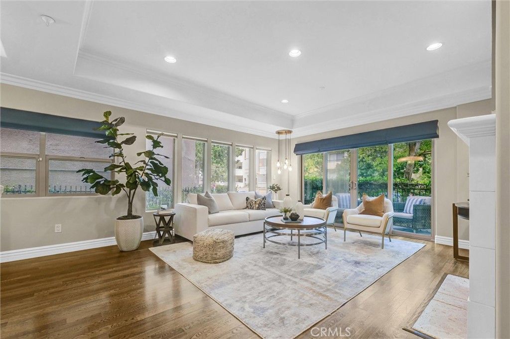 Photo of 1741 S Bentley Avenue S #1, Los Angeles, CA 90025 (MLS # CV25222039)