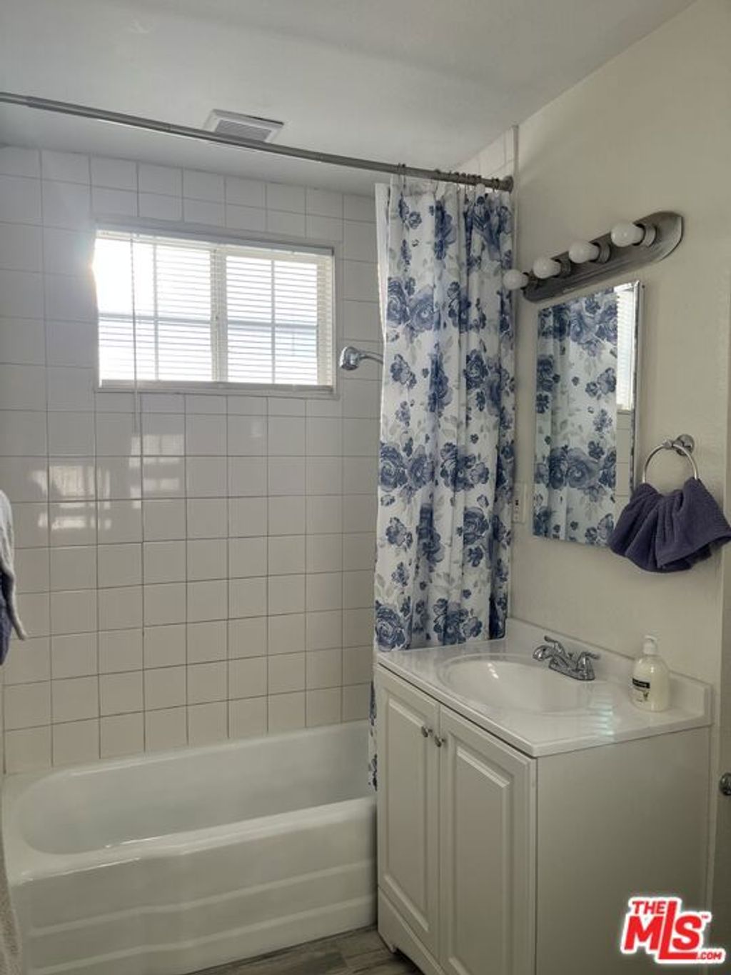 Photo of 44802 Andale Avenue, Lancaster, CA 93535 (MLS # 26731995)