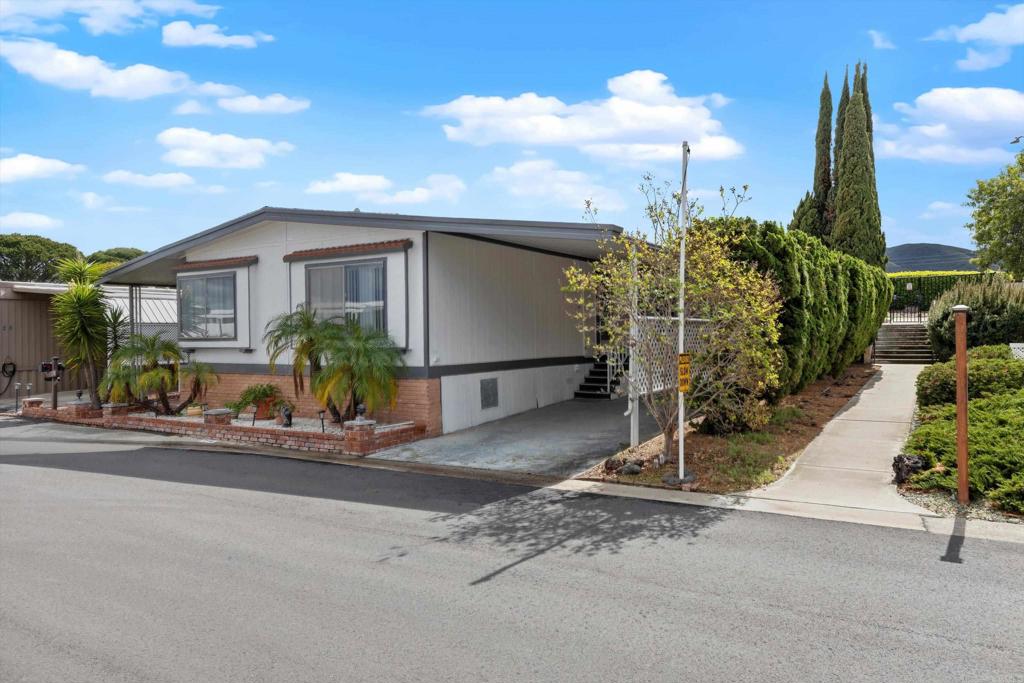 1286 Discovery St 27A