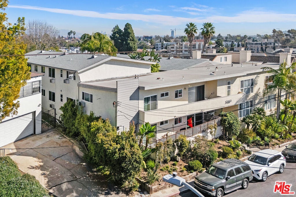 3410 Club Drive