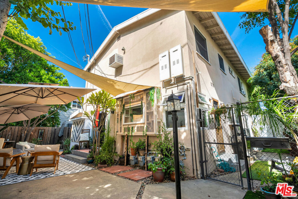 14722 Magnolia Boulevard