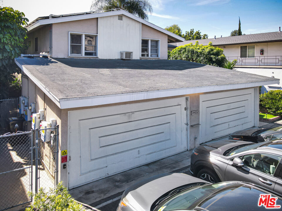 14722 Magnolia Boulevard