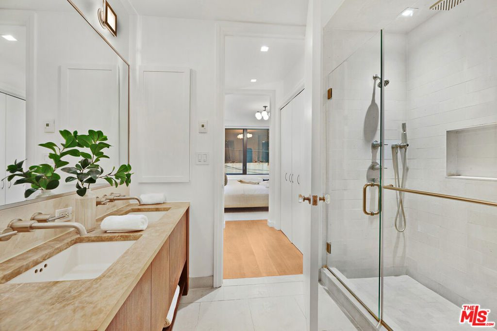 212 E 95th Street 2AB