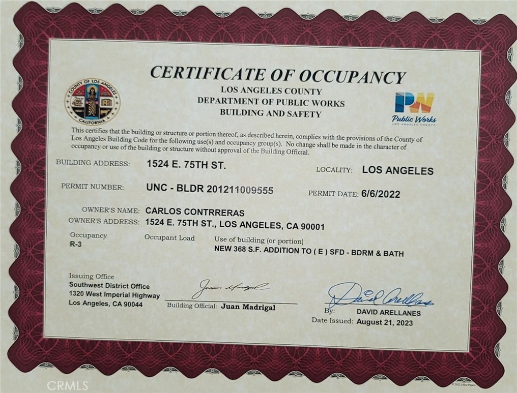 Main image without alt text