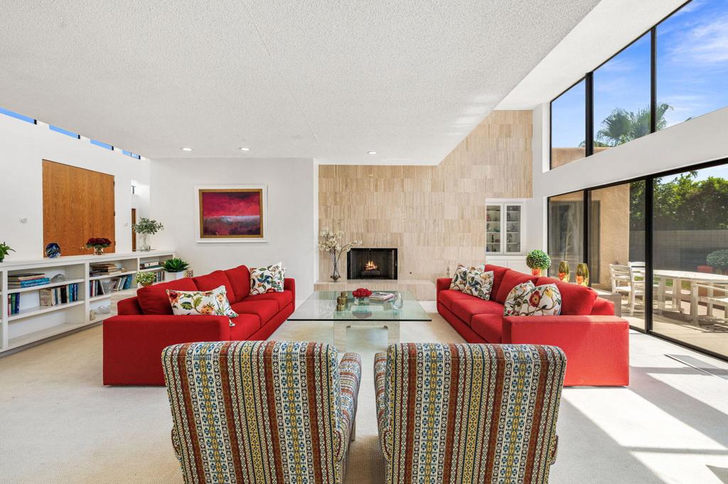 46220 Manitou Drive