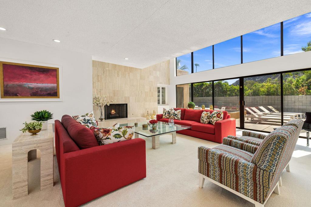 46220 Manitou Drive