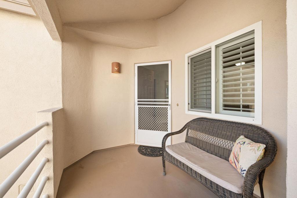 Palm Royale - Residential