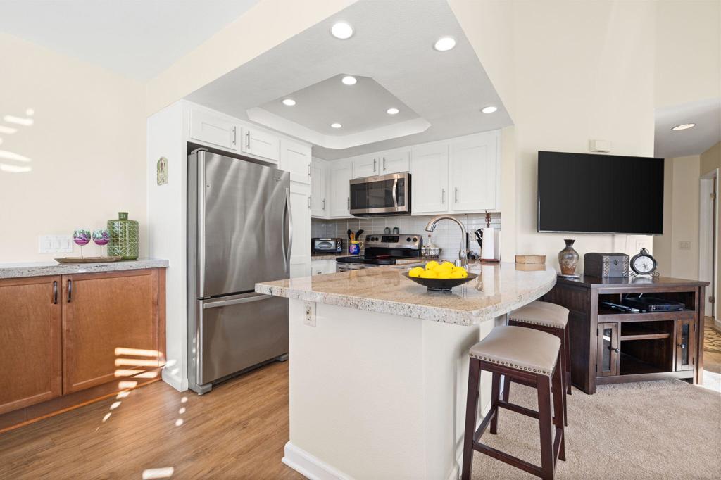 Palm Royale - Residential