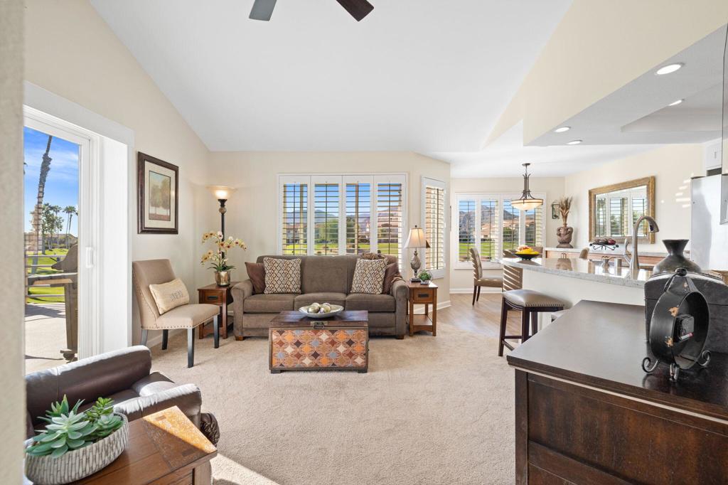 Palm Royale - Residential