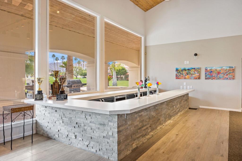 Palm Royale - Residential