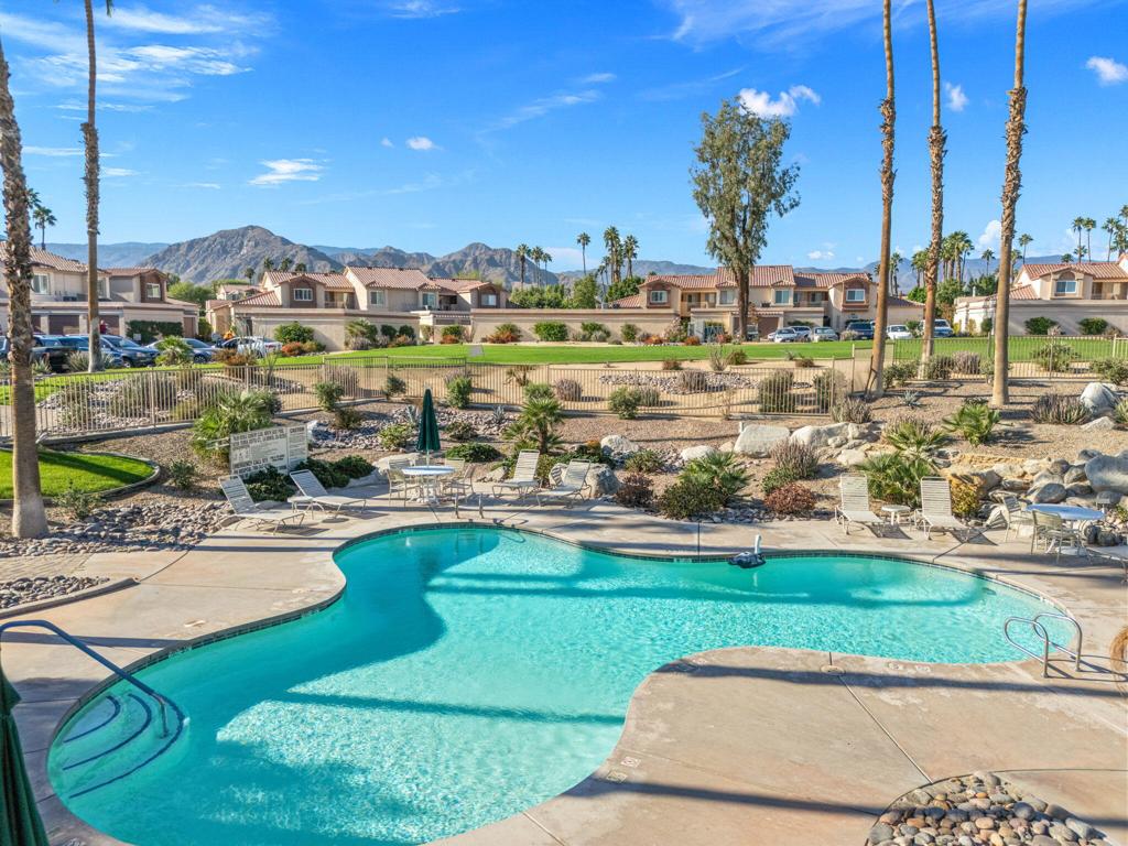 Palm Royale - Residential