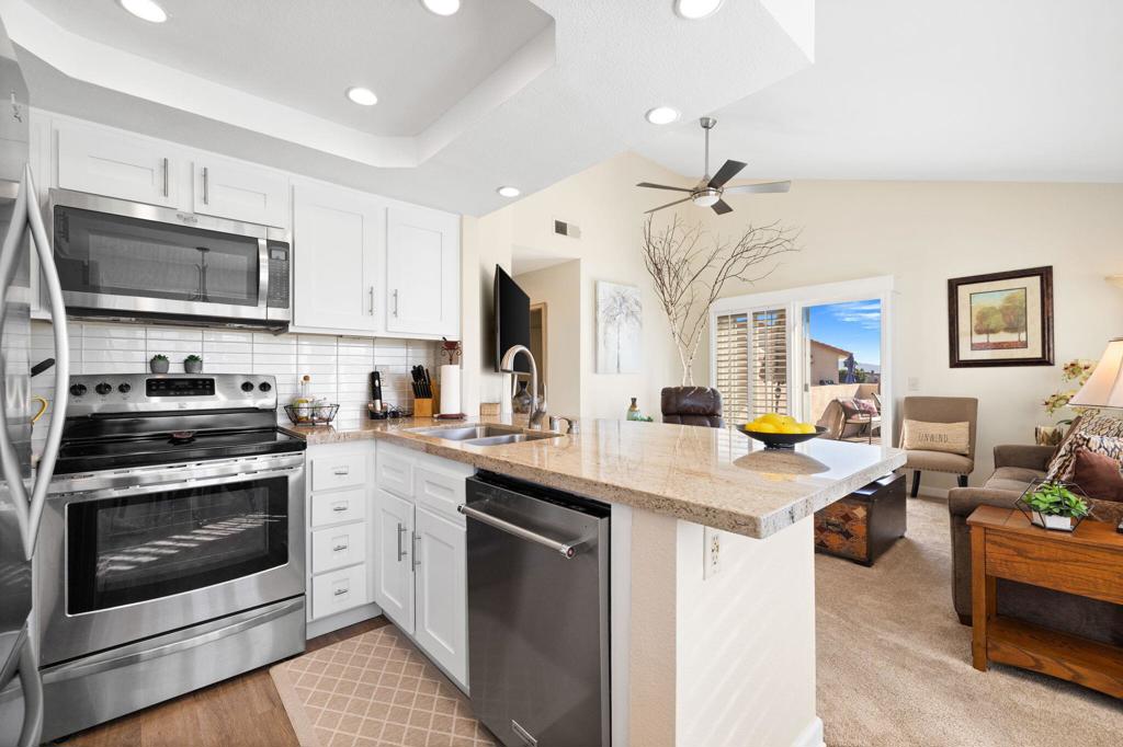 Palm Royale - Residential