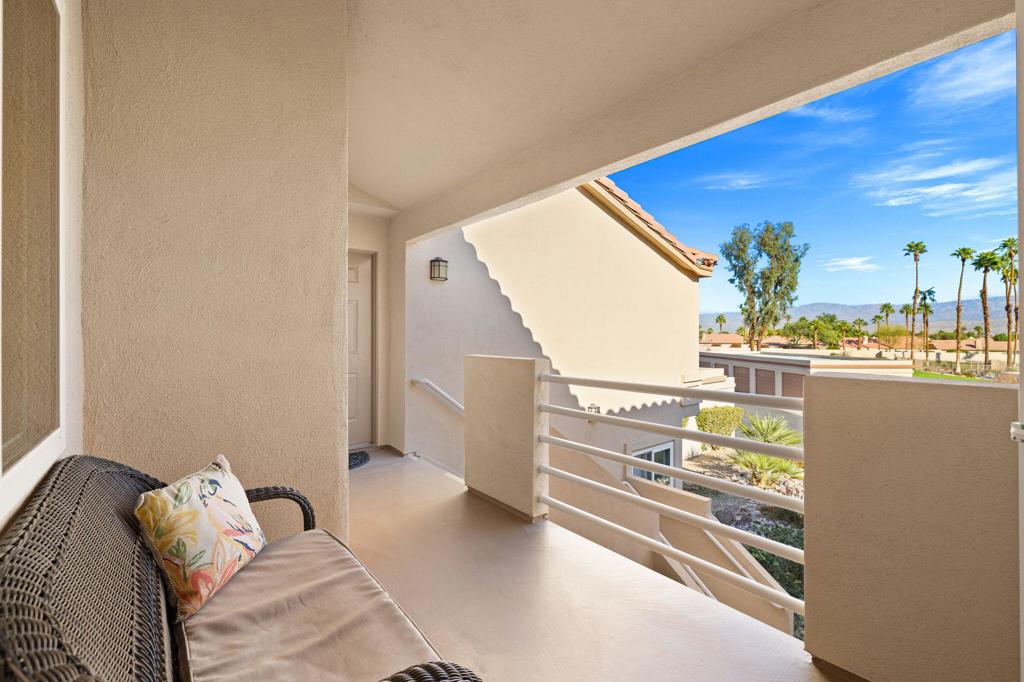 Palm Royale - Residential