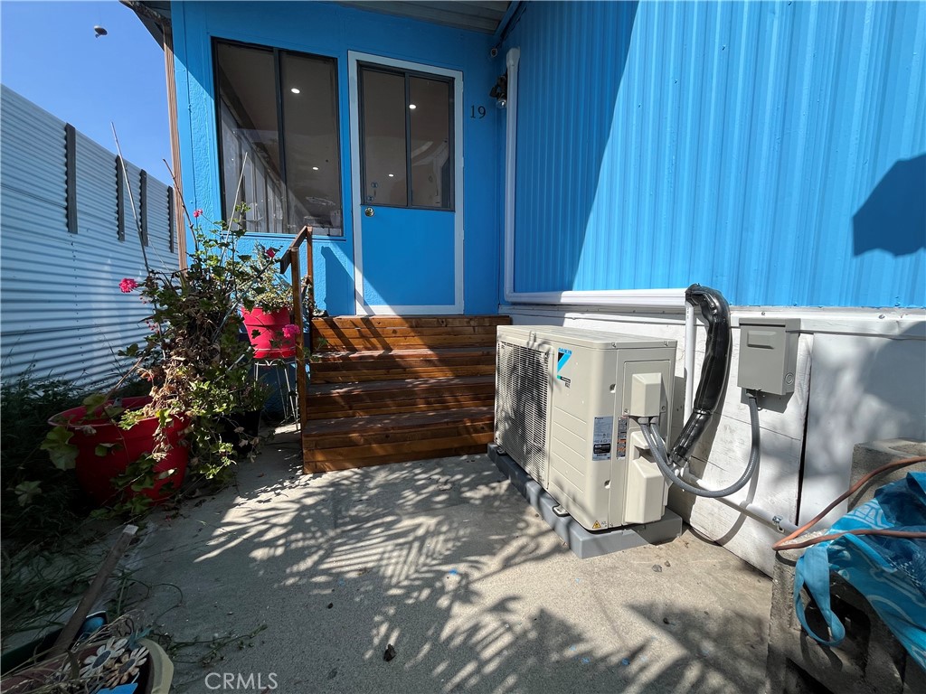 650 La Seda Road 19C