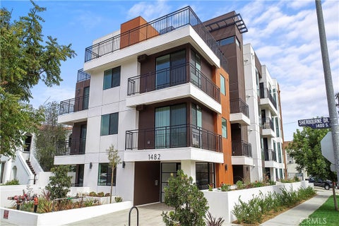 Photo of 1482 S sherbourne Drive, Los Angeles, CA 90035 (MLS # SR26194579)
