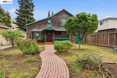 Photo of 359 Parrott St ST, San Leandro, CA 94577 (MLS # 41133729)