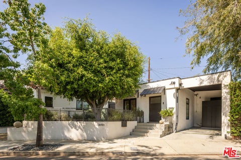 Photo of 8985 Lloyd Place, West Hollywood, CA 90069 (MLS # 26993375)