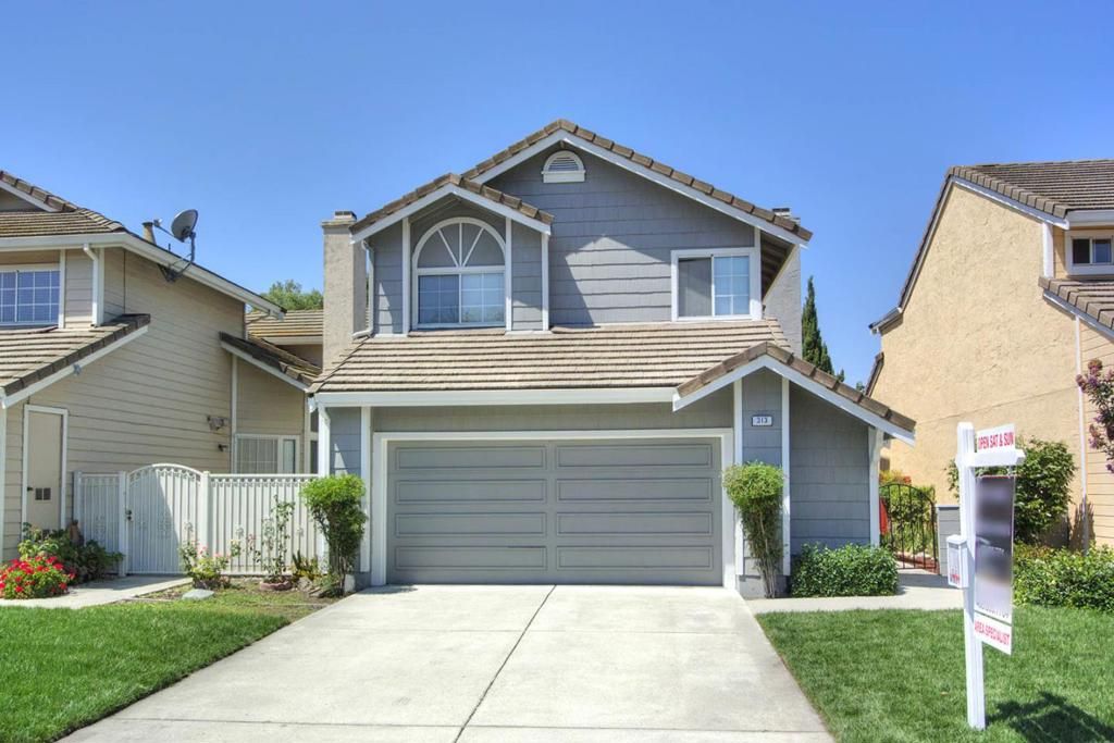 listing image 130726754803708853217