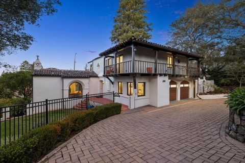 Photo of 2323 Summit Drive, Hillsborough, CA 94010 (MLS # ML82036647)