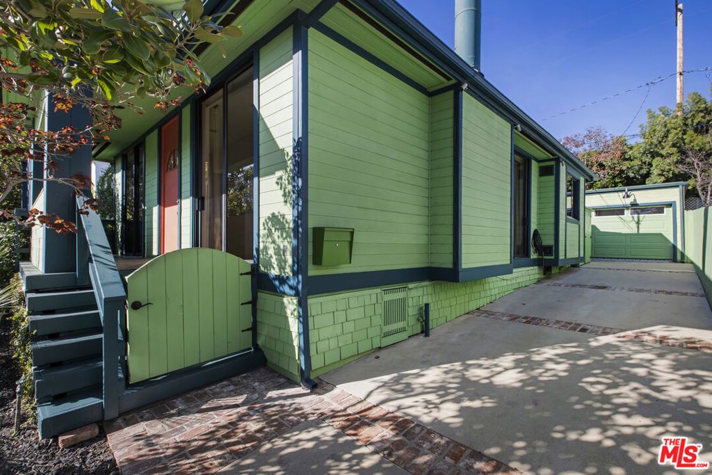 Photo of 8969 Dicks Street, West Hollywood, CA 90069 (MLS # 26640173)