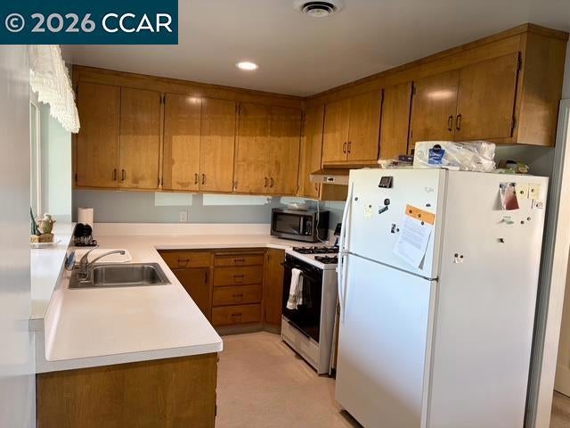 Properties 3 60 Kathryn Dr.