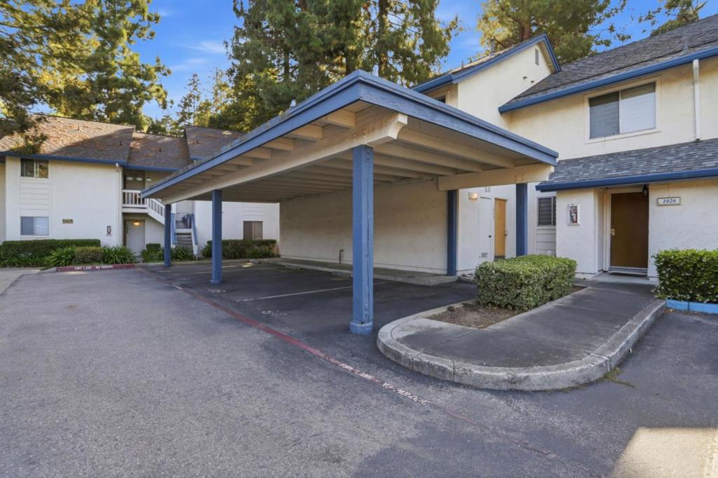 1028 Summermist Court