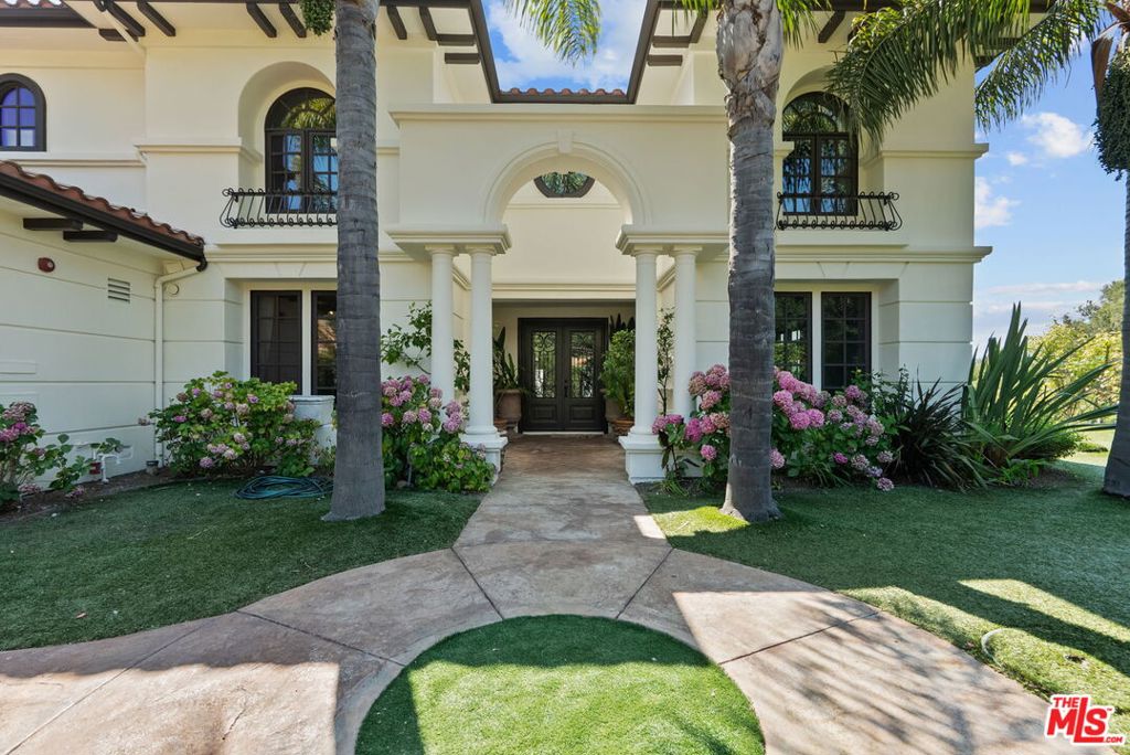 435 Woodbluff Road