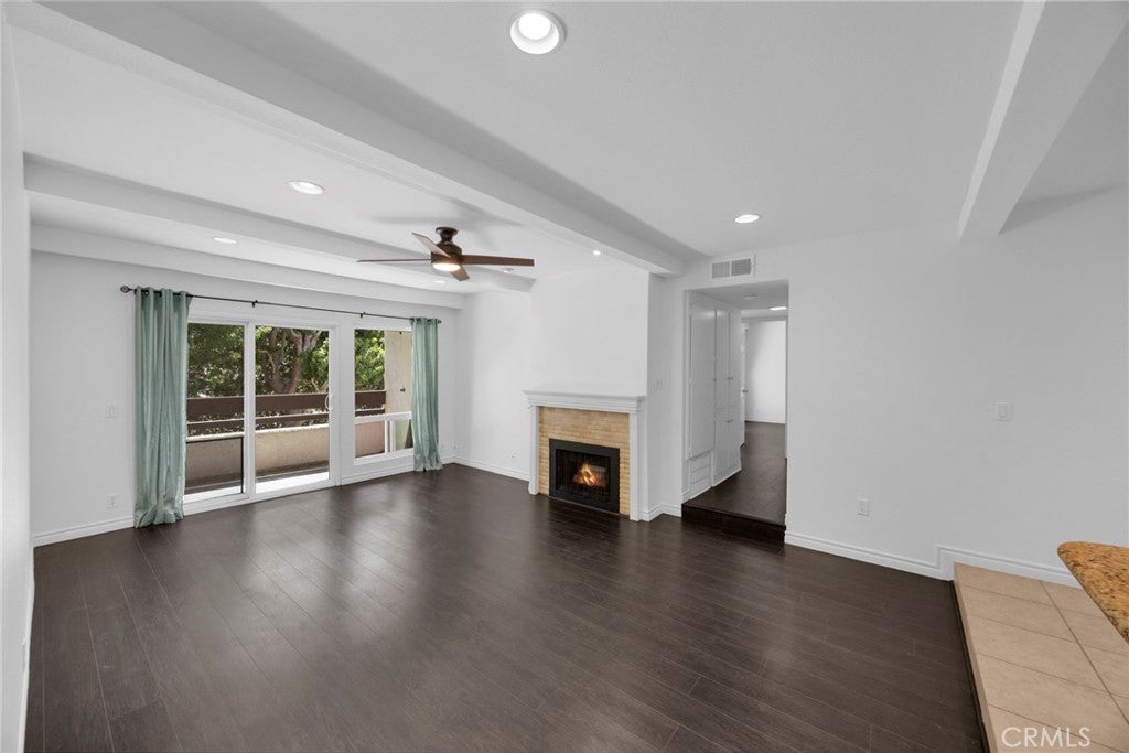 21372 Brookhurst 526