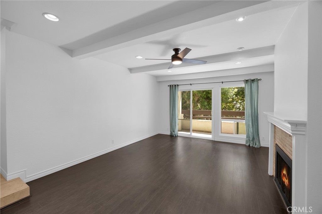 21372 Brookhurst 526