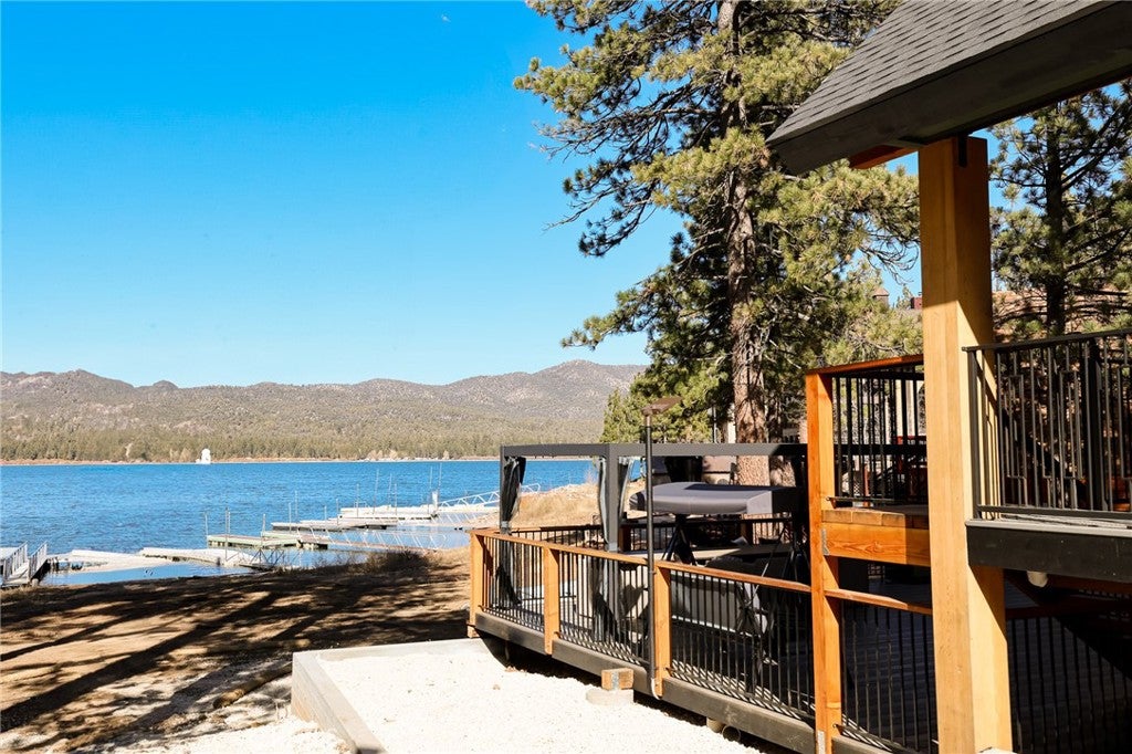 40260 Lakeview