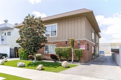 Photo of 7343 Woodley Avenue #3, Van Nuys, CA 91406 (MLS # SR26067821)