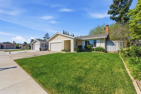 Photo of 5349 Entrada Oleandros, San Jose, CA 95123 (MLS # ML82035948)