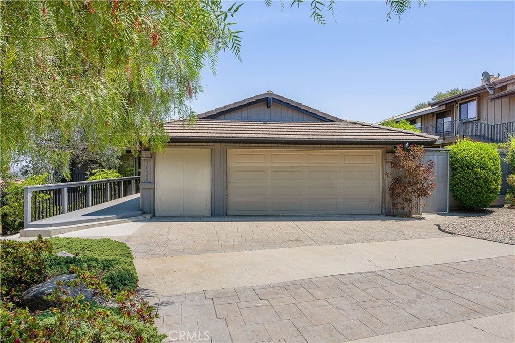 10960 Treeside Lane