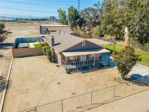 Photo of 19585 Jurupa Avenue, Bloomington, CA 92316 (MLS # IV25200593) Photo of 19585 Jurupa Avenue, Bloomington, CA 92316 (MLS # IV25200593)
