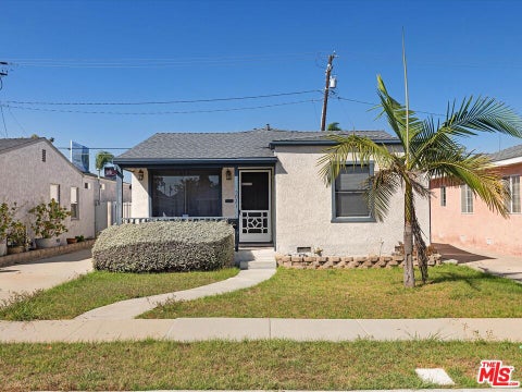 Photo of 5021 W 129th Street, Hawthorne, CA 90250 (MLS # 26992789)