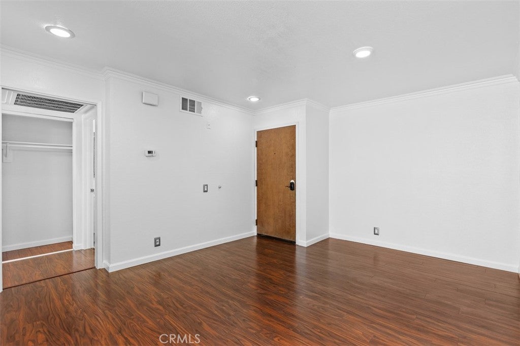 7215 Apricot, Irvine CA 92618 - Photo 9