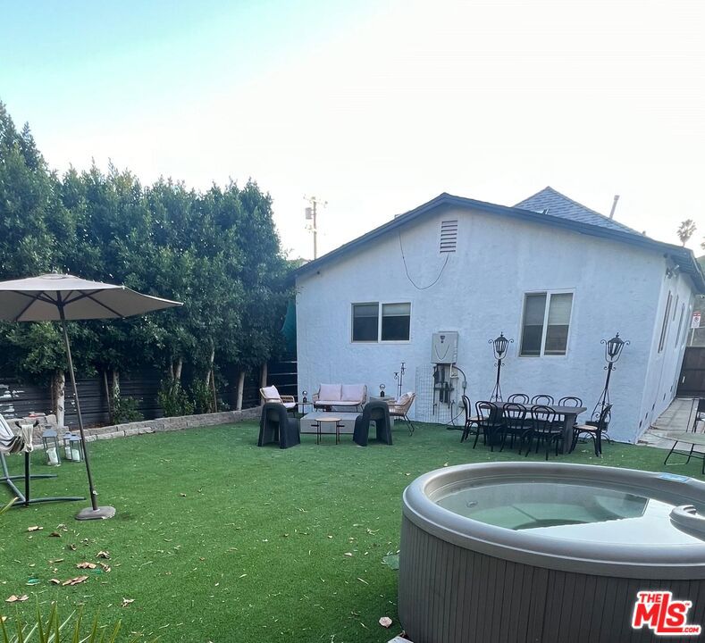 731 Coronel Street