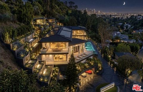 Photo of 1418 Lindacrest Drive, Beverly Hills, CA 90210 (MLS # 25606321)