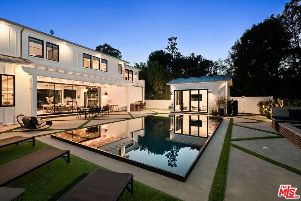 16101 Royal Mount Drive